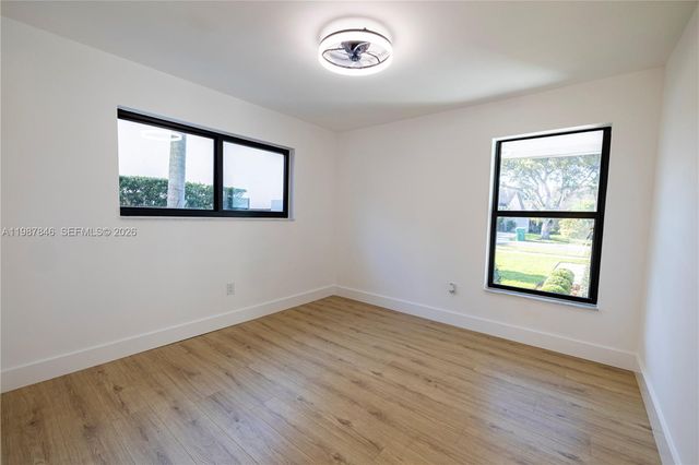 12271 SW 95th St, Miami, FL 33186