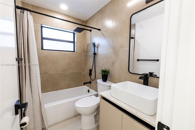 12271 SW 95th St, Miami, FL 33186