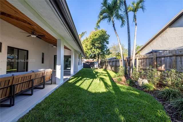 12271 SW 95th St, Miami, FL 33186