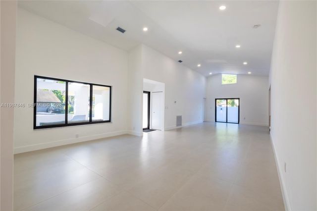 12271 SW 95th St, Miami, FL 33186