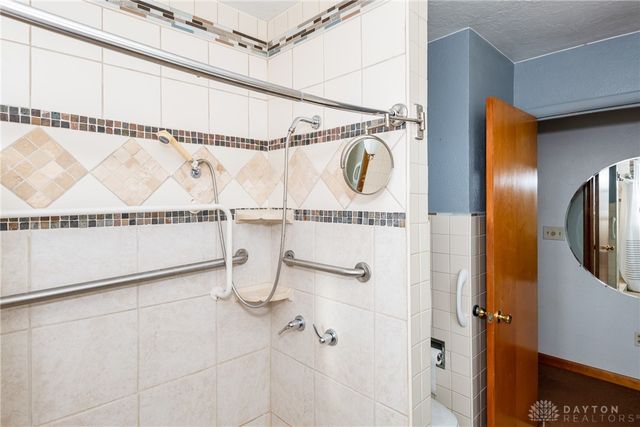 303 E Whittier Avenue, Fairborn, OH 45324