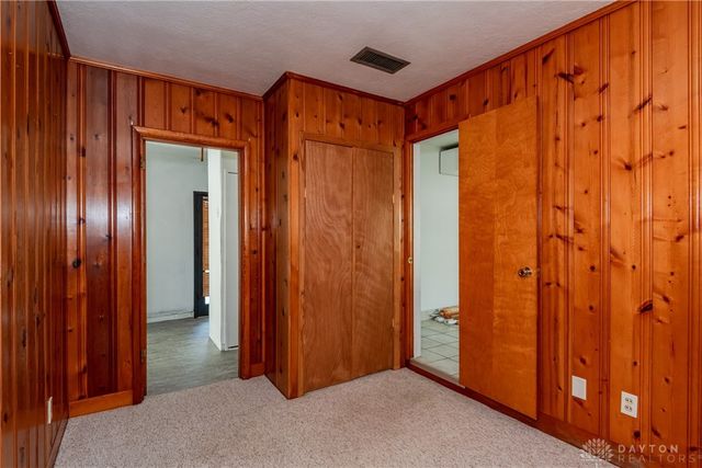 303 E Whittier Avenue, Fairborn, OH 45324