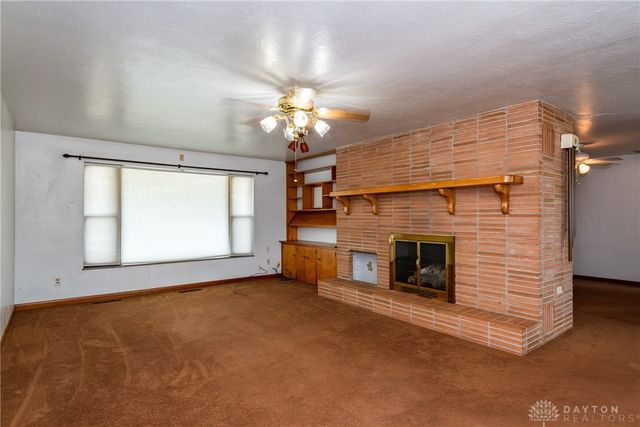 303 E Whittier Avenue, Fairborn, OH 45324