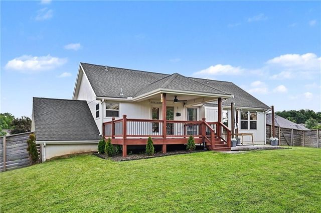 1857 Shannon Drive, Liberty, MO 64068