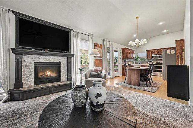 1857 Shannon Drive, Liberty, MO 64068