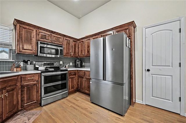 1857 Shannon Drive, Liberty, MO 64068