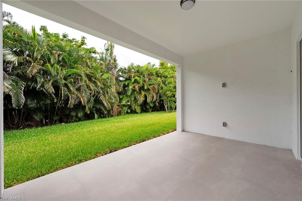 2548 Linda DR, NAPLES, FL 34112 — photo 5
