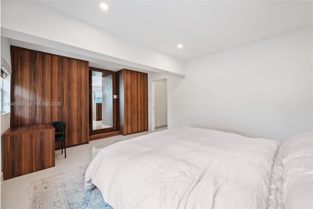 2180 SW 20th St, Miami, FL 33145