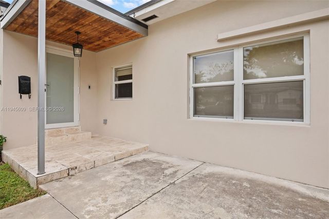 2180 SW 20th St, Miami, FL 33145