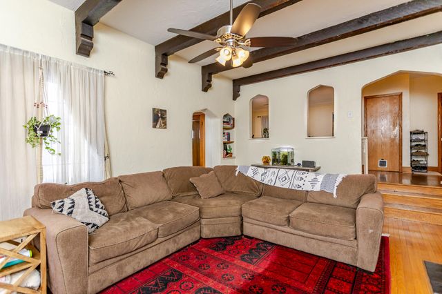 42 Indi Illi Pkwy, Hammond, IN 46324