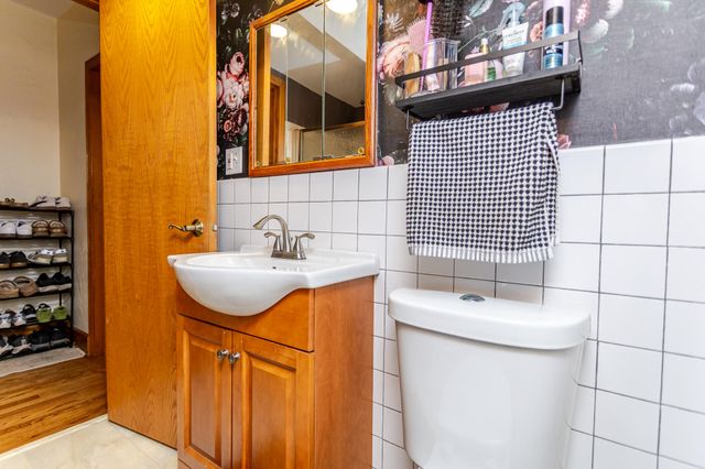 42 Indi Illi Pkwy, Hammond, IN 46324