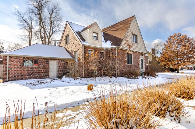 42 Indi Illi Pkwy, Hammond, IN 46324