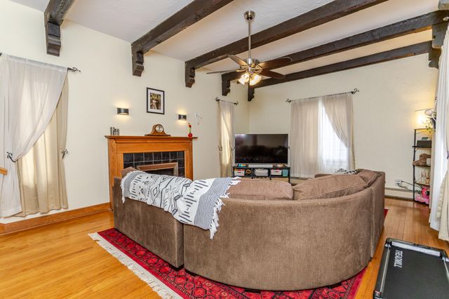 42 Indi Illi Pkwy, Hammond, IN 46324