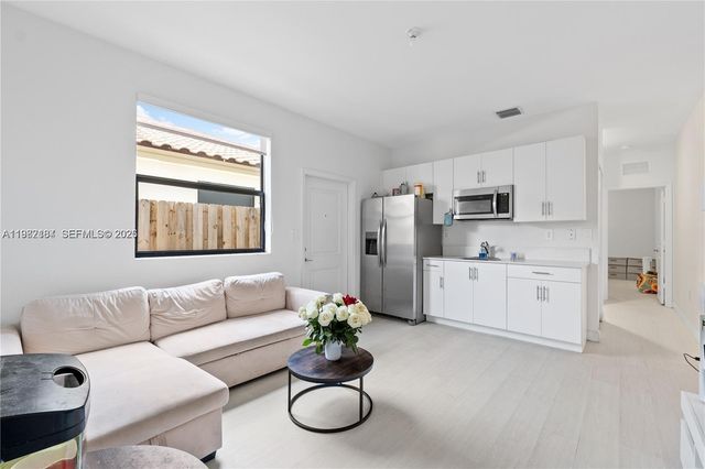 11932 SW 241st Ter 11932, Homestead, FL 33032