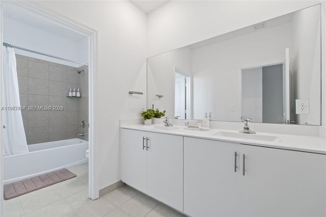 11932 SW 241st Ter 11932, Homestead, FL 33032