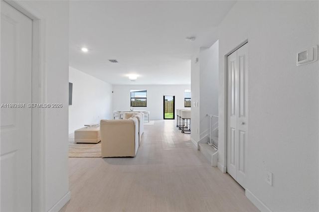 11932 SW 241st Ter 11932, Homestead, FL 33032