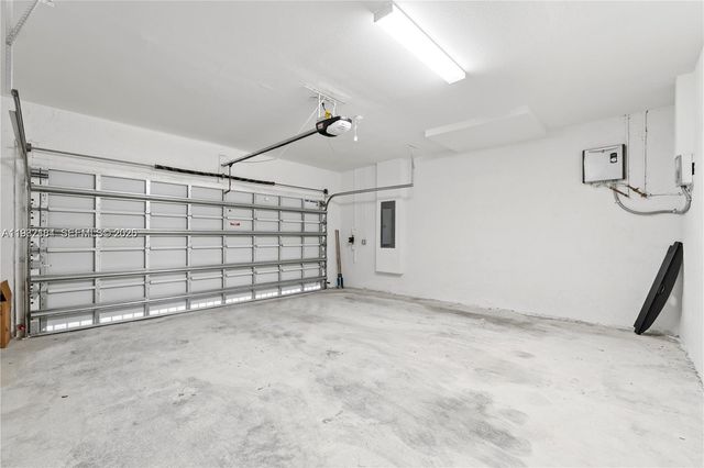 11932 SW 241st Ter 11932, Homestead, FL 33032