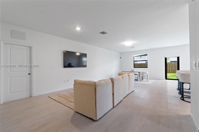 11932 SW 241st Ter 11932, Homestead, FL 33032