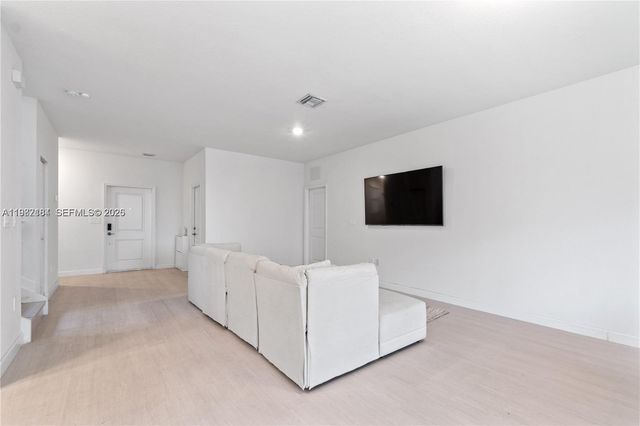 11932 SW 241st Ter 11932, Homestead, FL 33032