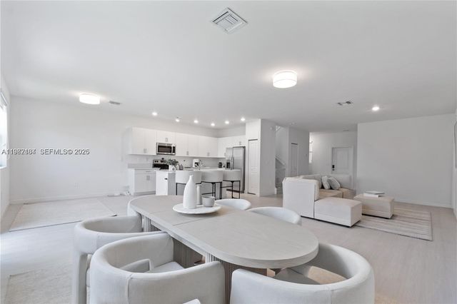 11932 SW 241st Ter 11932, Homestead, FL 33032