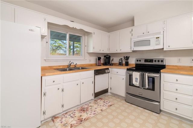 228 Palace Green BLVD, Virginia Beach, VA 23452