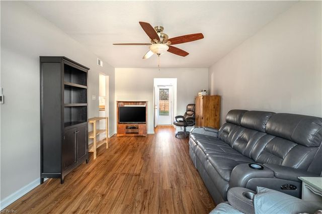 228 Palace Green BLVD, Virginia Beach, VA 23452