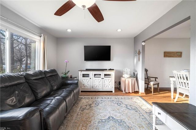 228 Palace Green BLVD, Virginia Beach, VA 23452