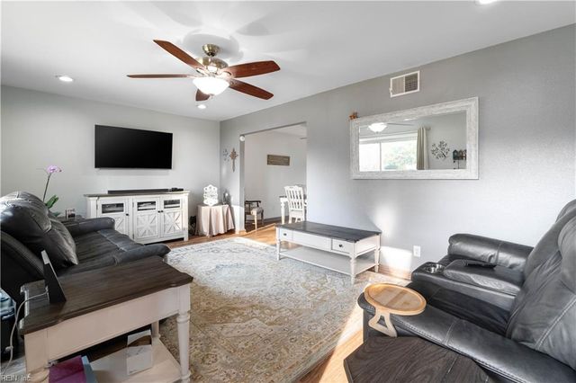 228 Palace Green BLVD, Virginia Beach, VA 23452