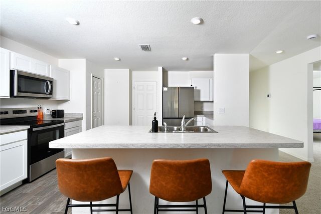 2514 19th ST SW, Lehigh Acres, FL 33976