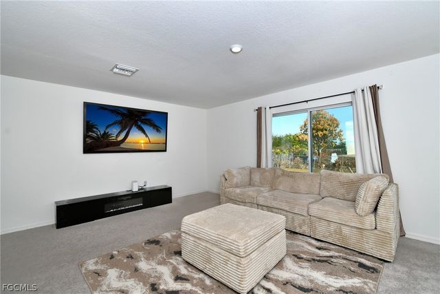 2514 19th ST SW, Lehigh Acres, FL 33976