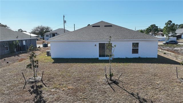 2514 19th ST SW, Lehigh Acres, FL 33976