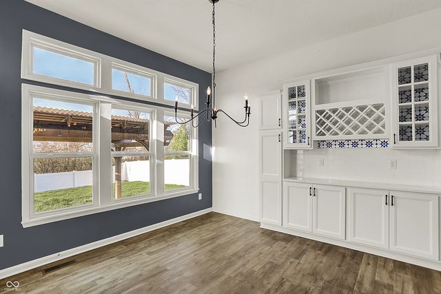 1515 W Springhurst Boulevard, Greenfield, IN 46140