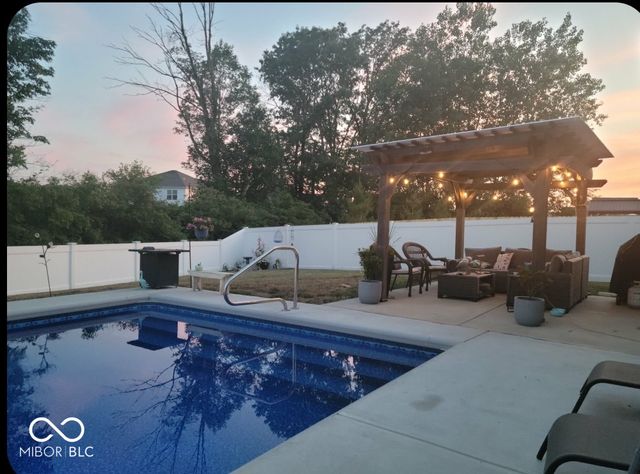 1515 W Springhurst Boulevard, Greenfield, IN 46140