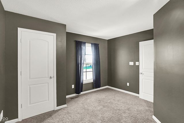 1515 W Springhurst Boulevard, Greenfield, IN 46140