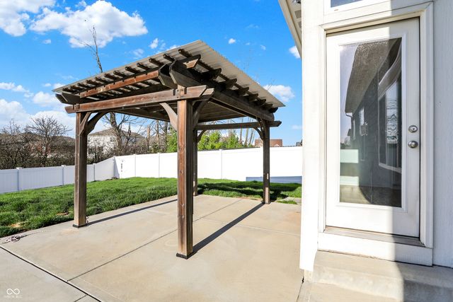 1515 W Springhurst Boulevard, Greenfield, IN 46140