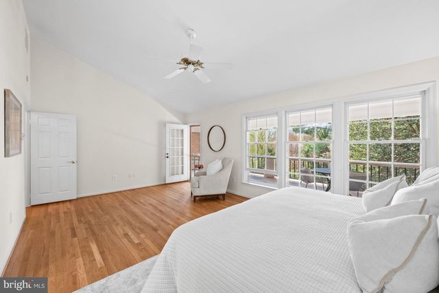 9430 TURNBERRY DR, Potomac, MD 20854