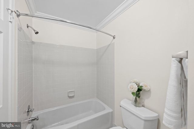 9430 TURNBERRY DR, Potomac, MD 20854