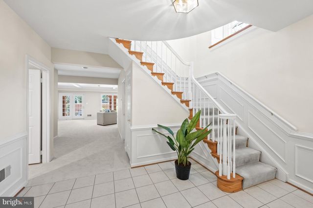 9430 TURNBERRY DR, Potomac, MD 20854