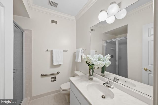 9430 TURNBERRY DR, Potomac, MD 20854