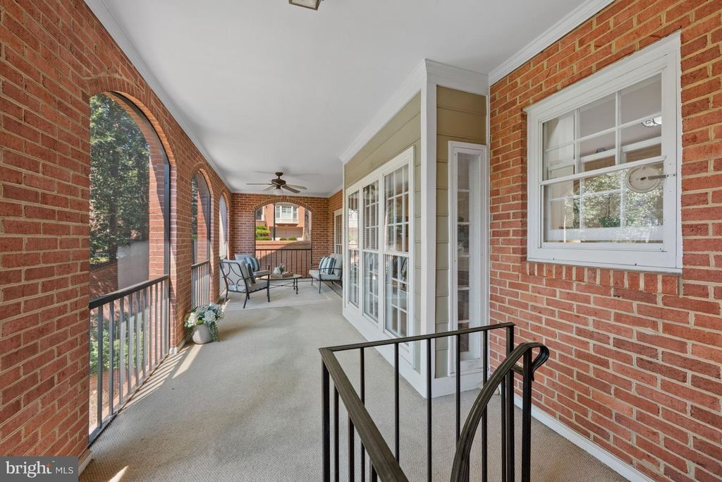 Image 15 of property listing at 9430 TURNBERRY DR, Potomac, MD 20854