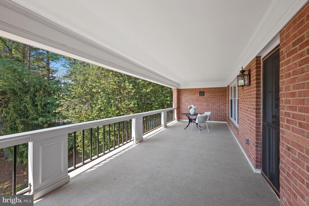 Image 29 of property listing at 9430 TURNBERRY DR, Potomac, MD 20854