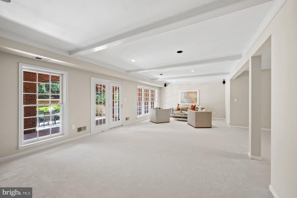 Image 45 of property listing at 9430 TURNBERRY DR, Potomac, MD 20854