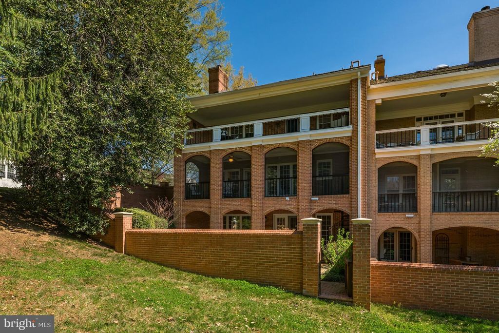 Image 51 of property listing at 9430 TURNBERRY DR, Potomac, MD 20854