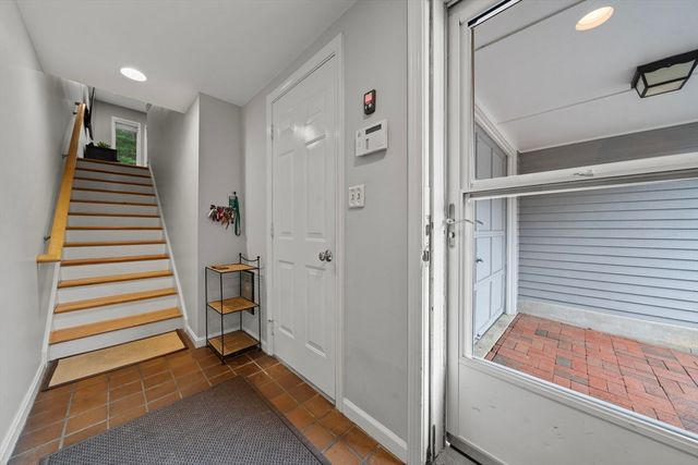 703 Sherwood Forest Ln 703, Saugus, MA 01906