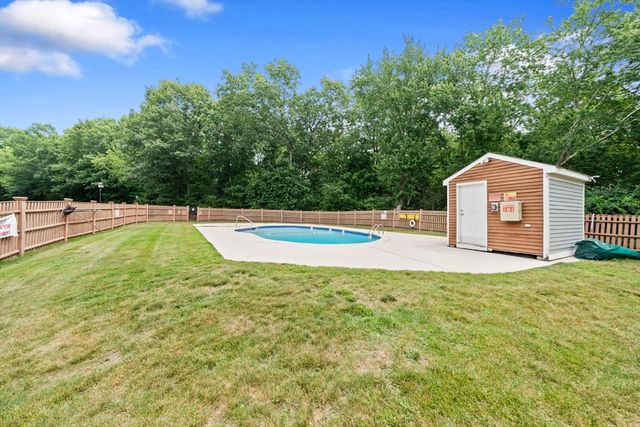 703 Sherwood Forest Ln 703, Saugus, MA 01906