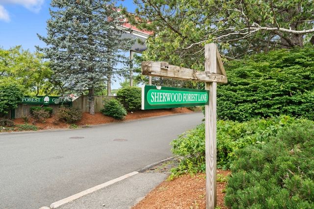 703 Sherwood Forest Ln 703, Saugus, MA 01906