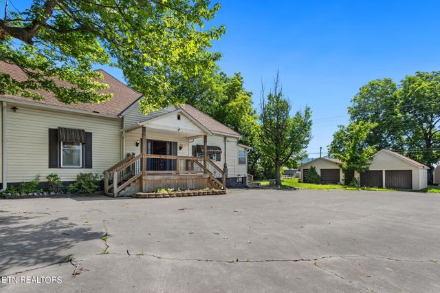 327 Ohio Ave, Etowah, TN 37331