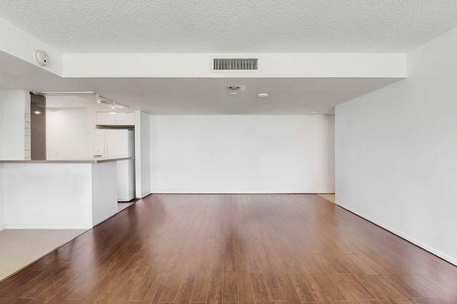 5600 N FLAGLER Drive 1001, West Palm Beach, FL 33407