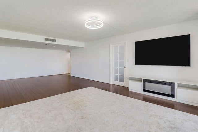 5600 N FLAGLER Drive 1001, West Palm Beach, FL 33407