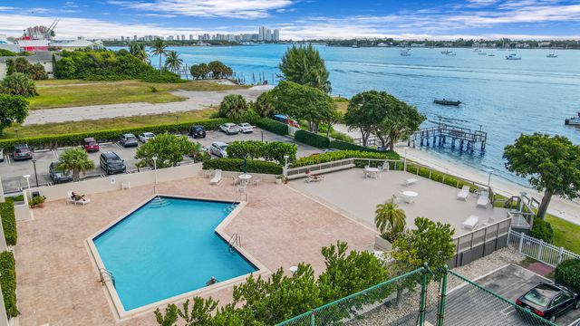 5600 N FLAGLER Drive 1001, West Palm Beach, FL 33407